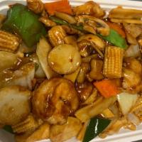 Hunan Delight · Spicy. Jumbo shrimp, chicken, beef sautéed with mixed vegetable in special brown sauce.