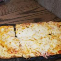 Thick-Style Flatbread (Five Cheese) · Mozzarella, pepper jack, cheddar, monterey jack, parmesan & pizza sauce (960 cal)