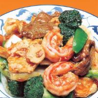 Happy Family · Scallops, shrimp, chicken, pork and beef assorted vegetables.