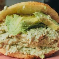 Reina Pepiada (Avocado And Shredded Chicken) · 