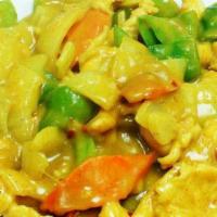 Curry Chicken With Onion · Spicy.