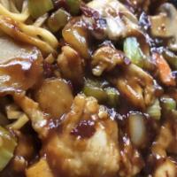 ( D) Kung Po Chicken (Peanut) · Served with pork fried rice pork egg roll and choice of soup.