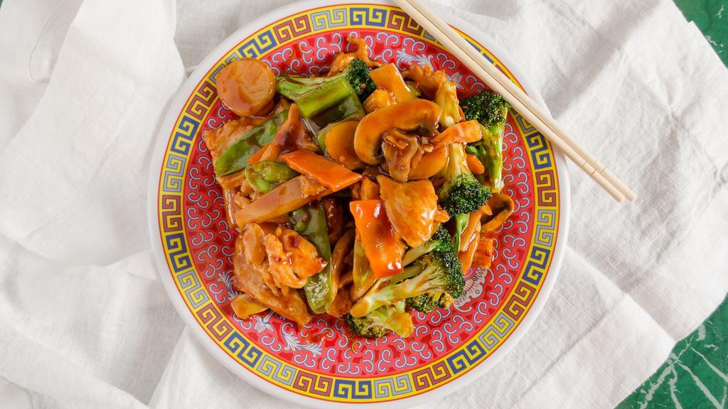 Hunan Chicken 湖南鸡 · Spicy. Combo plate.