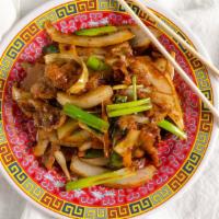 Mongolian Beef 蒙古牛 · Spicy. Beef with onion, green onion, bamboo shoots with hot hai xian sauce. Chef's special.