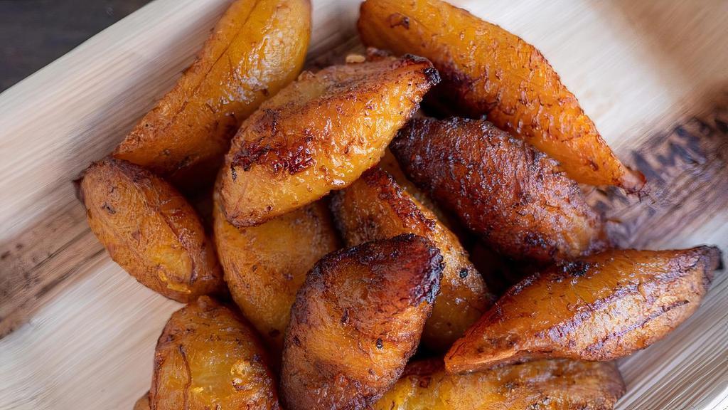 Maduros · Deep-fried sweet plantains.