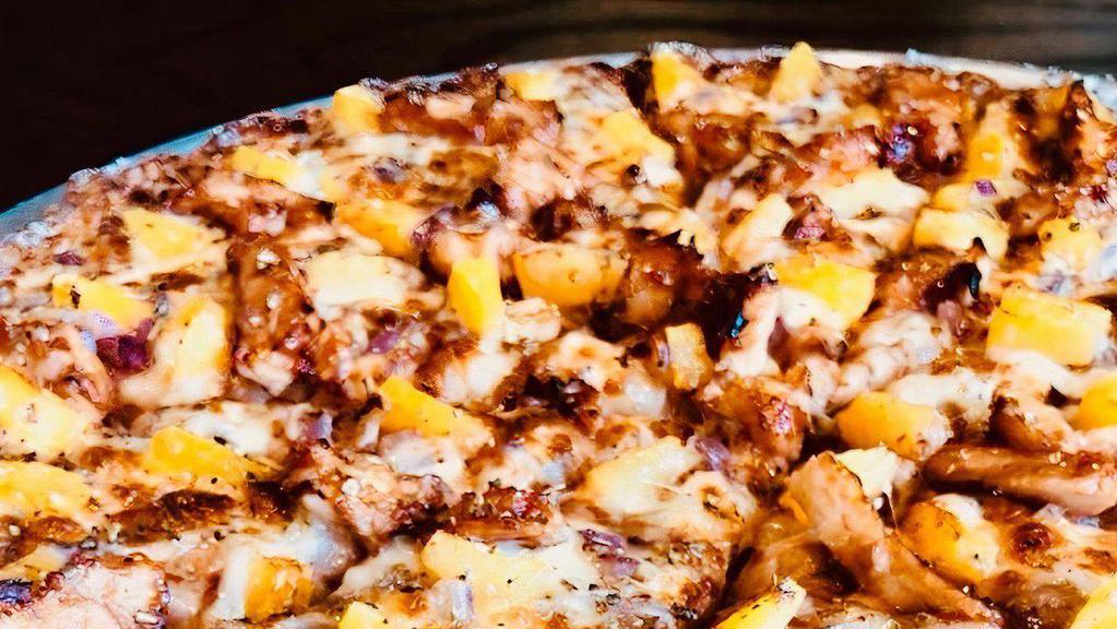 Bbq Pizza · Grilled chicken, red onions, bacon, BBQ sauce and extra cheese.