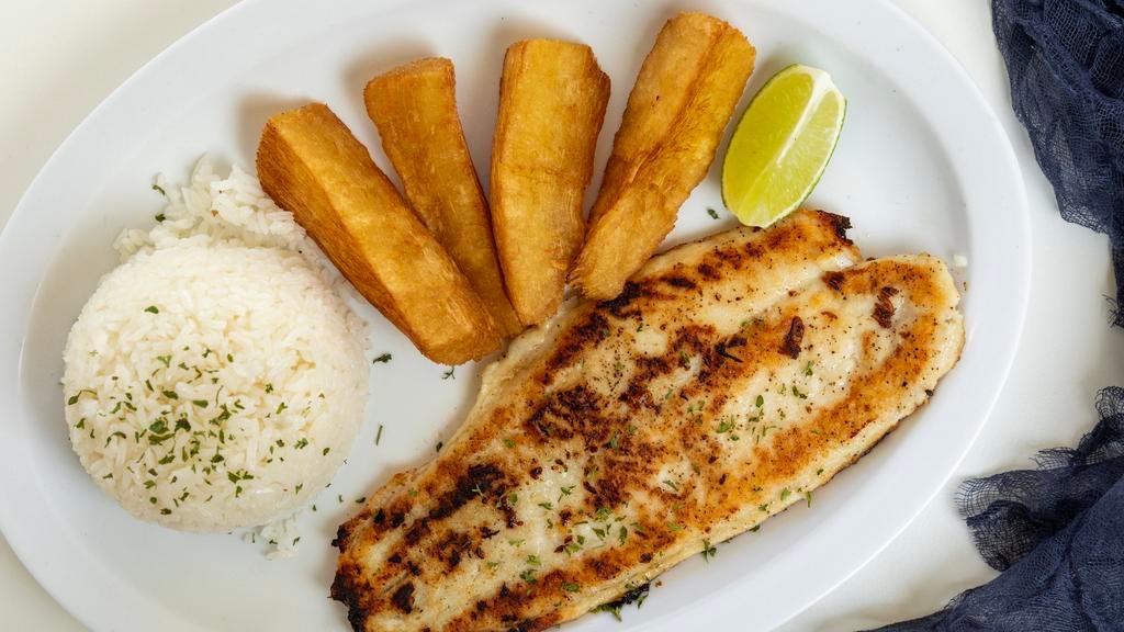 Filete De Pescado (Fish Fillet) · White fish fillet, lightly marinated and topped with salt and black pepper.