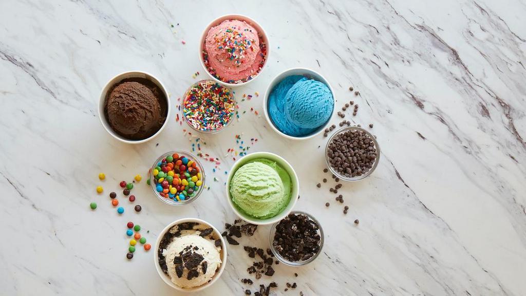 Ice Cream Kit - 5 Cup · Mix and match your family’s favorite flavors and Mix-Ins. Choose up to 5 Ice Cream flavors and 4 Mix-Ins to Create your perfect at-home ice cream kit for 5. Ice Cream served in Regular size cups along with 2 oz servings of each Mix-In.