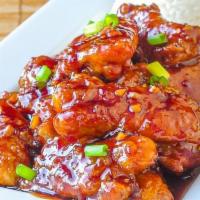 General Tso'S Chicken · Spicy. Served with roast pork fried rice or white rice, and egg roll.