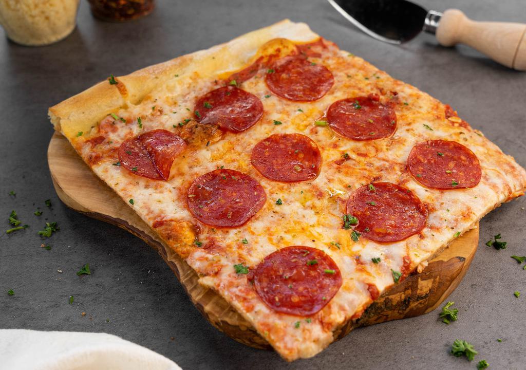 Con Pepperoni Pizza · A traditional America pizza topped with plum tomato sauce, melted mozzarella cheese, and the finest Fontanini pepperoni.