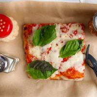 The Royal - Slices Pizza · Tomato sauce, mozzarella, fresh basil.