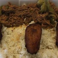 Ropa Vieja · Arroz, Potaje del dia y Maduros o Tostones