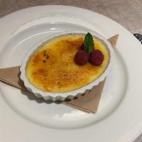 Creme Brulee · burnt vanilla bean custard, fresh berries