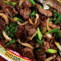 B 11. Mongolian Beef · w. onion and green onion. can't no veg this item