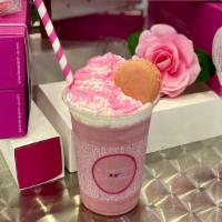 Rose Lychée Shake · Vanilla gelato, raspberry sorbet, lychée & rose syrups, milk, topped with whipped cream