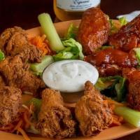 Alitas / Chicken Wings · Breaded bone-in wings (10)