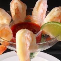 Shrimp Cocktail · Cocktail de camarones.