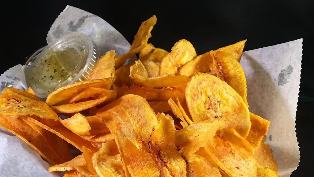 Plantain Chips With Garlic · Mariquitas.