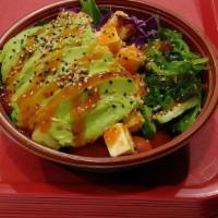 Vegan King · Tofu, spinach, cucumber, edamame, tomato, red cabbage, pineapple, sweet corn, avocado, in sw...