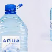 Agua · Water.