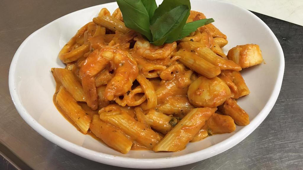 Penne Ala Vodka With Chicken · 