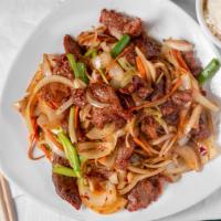 Mongolian Beef · Beef sautéed with green pepper carrot, onion, celery. Served over crispy white noodle.