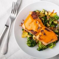 Salmon & Veg · Fresh cut salmon, grilled and served on a bed of green bell pepper, broccoli, yellow squash,...