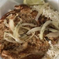 Pollo A La Plancha / Grilled Chicken · Pechuga de pollo a la plancha con arroz amarillo y maduros. / Grilled chicken breast with ye...