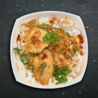 Bombay Flat Crisps Mash · Assorted with a crunchy base of Papdi (crisp puris) which is topped with lip-smacking chutne...