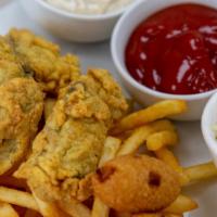 6 Oysters Combo · SERVED WITH 6 FRIED OYSTERS,FRIES AND HUSH PUPPY.