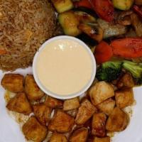 Chicken Solo · Served with soup or salad, side of fried rice, vegetables and yum-yum sauce