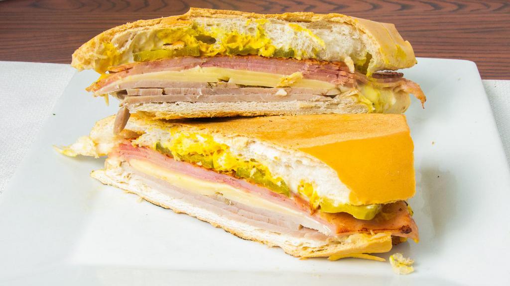 Sandwich Cubano · Cuban sandwich.
