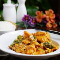 Samble Delight · Chicken, beef, shrimp and seasonal vegetables a very spicy mouth watering sambal chili sauce.