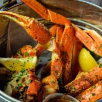Platinum Esco Seafood Bucket · Snow Crab, Lobster and Shrimp.