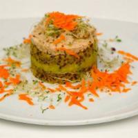 Seda Cupcake · Quinoa, avocado, tomato with a coconut flavor. Served with the choice of tuna salad or chick...