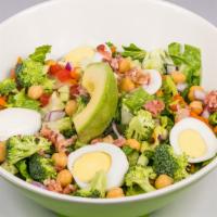 Davie Cobb · Romaine with egg, bacon, avocado, chickpeas, tomato, cucumber, carrots, broccoli and onion i...
