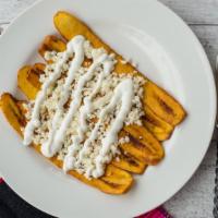 Plátanos Fritos Con Queso Y Crema / Fried Banana With Cheese And Cream · 6 slices of plantain with cream and cheese