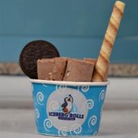 Black Gold · Chocolate base or a base of your choice, nutella and oreo inside, and on top oreo and piruli...