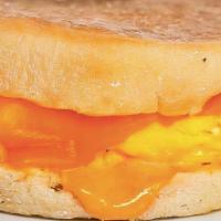 English Muffin, Egg & Cheddar · 2 scrambled eggs, melted Cheddar cheese, and Sriracha aioli on a toasted English muffin.