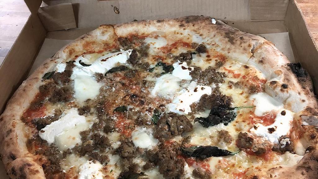 Lasagna Pizza · Meatball, ricotta, Romano.