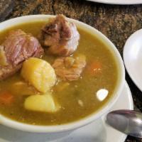 Sancocho · Mezcla de verduras y sopa de carne. / Mix vegetables and meat soup.
