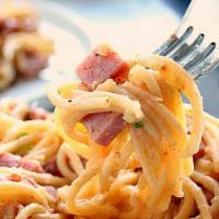 Ham & Mild Italian Sausage  · Spaghetti,  marinara sauce, Ham,  Mild Italian sausage,  garlic.

Includes (1) Homemade Garl...