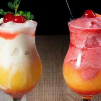 Jugos Congelados / Frozen Juices · Fresa, piña colada, chinola. / Strawberry, piña colada, passion fruit.
