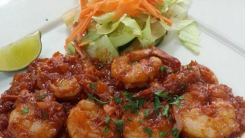 Enchilado De Camarones · Cuban style shrimp creole.