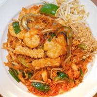 Pad Thai Noodle · Rice noodles sautéed with egg, ground peanut, bean sprouts, and scallions.