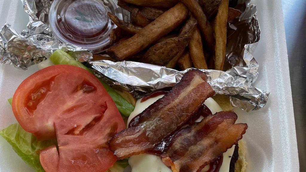 Cheeseburger Dinner/Fries · Cheeseburger with French fries, lettuce, tomatoes, onion and bacon