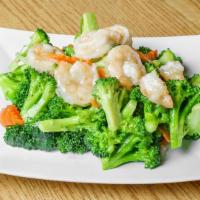 Shrimp With Broccoli · shrimp, broccoli, carrot stir-fried with white sauce.