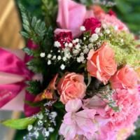 Birthday Special - Pink · Special Edition Medium Arrangement in a Pink gift box and ribbon. Mix of Ecuadorian roses, s...