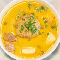 Caldo De Bola Con Carne / Green Plantain Dumpling Soup With Beef · 