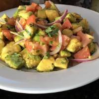 Ensalada De Aguacate · Avocado salad.
